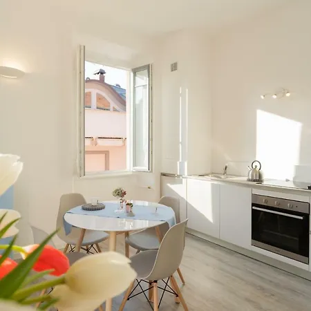The Little By Rent Apartment *